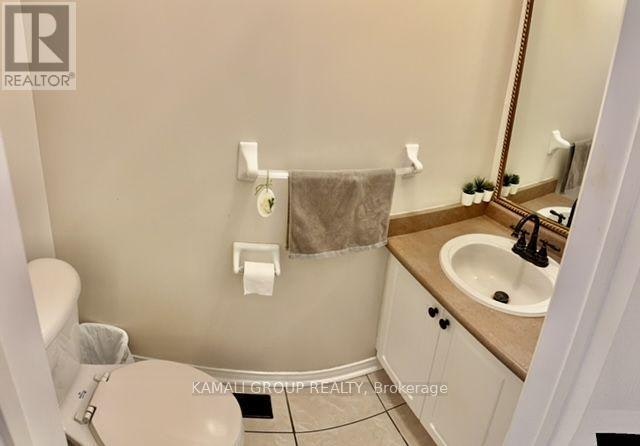 300 Flagstone Way, Newmarket, ON, L3X 2R8 - 11