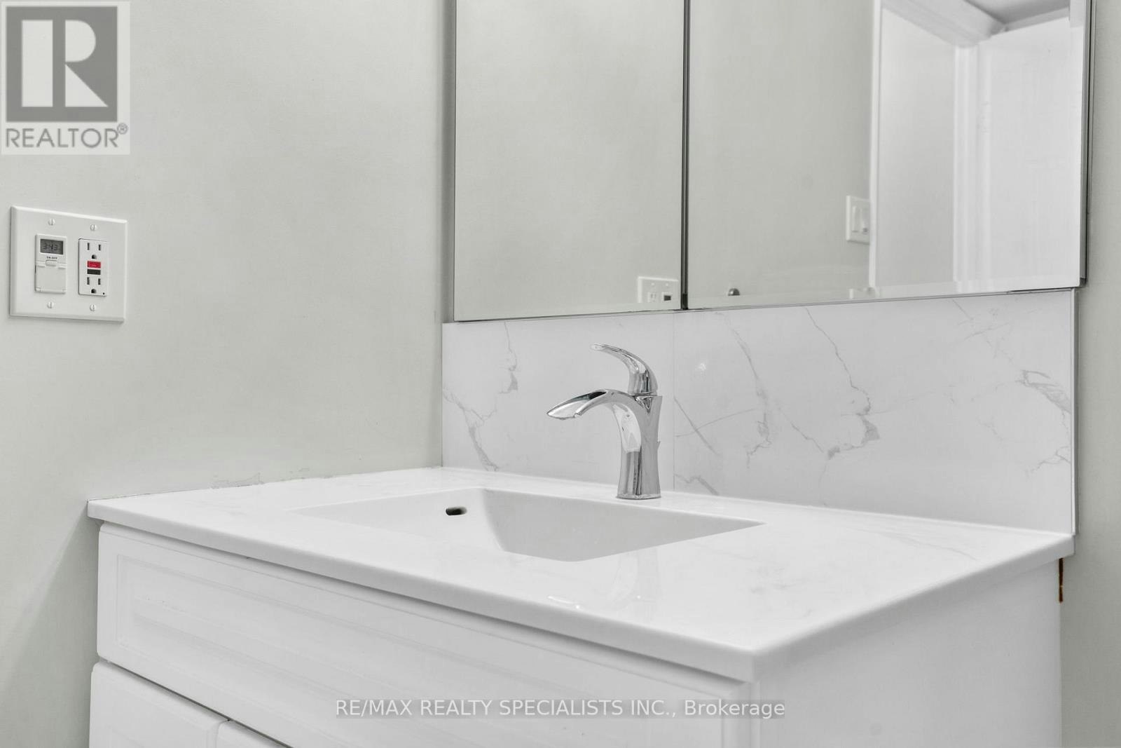 1409-25 Fairview Road W, Mississauga, ON, L5B 3Y8 - 29