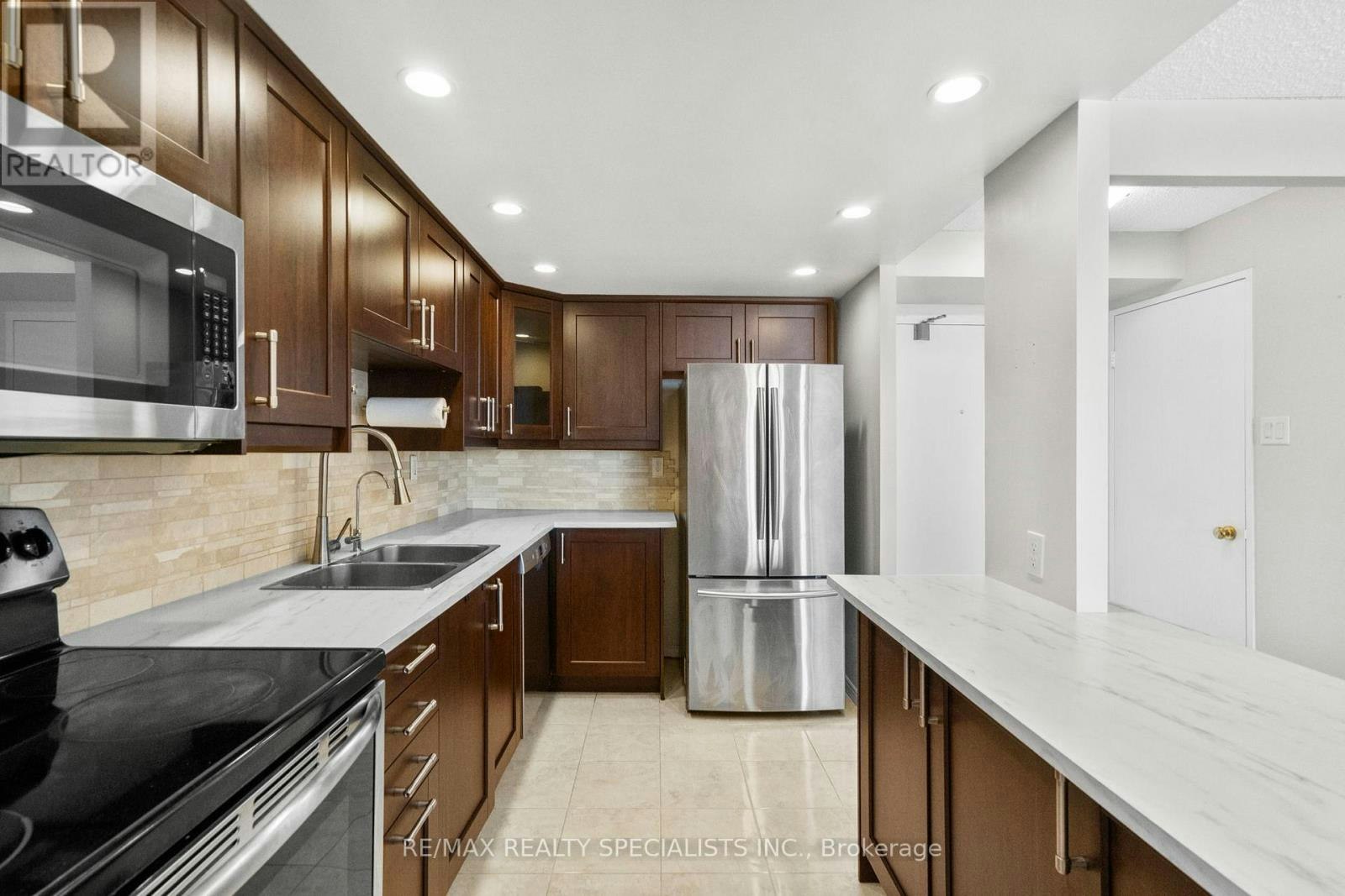 1409-25 Fairview Road W, Mississauga, ON, L5B 3Y8 - 5