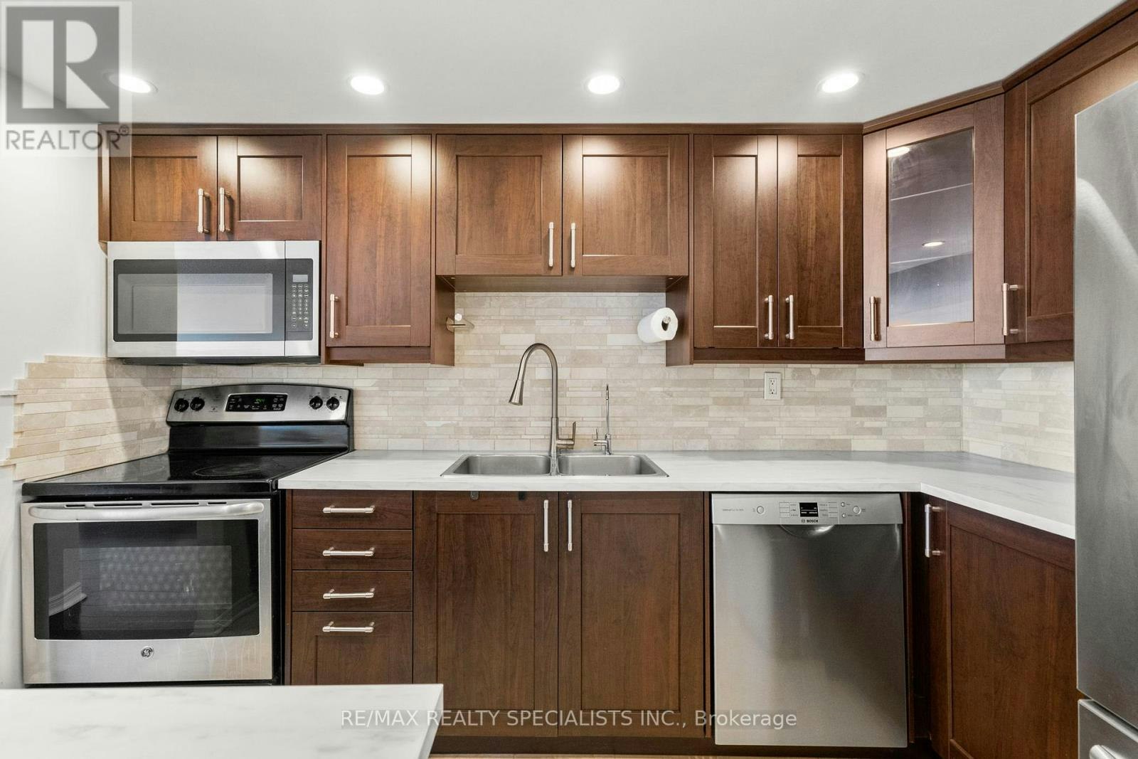 1409-25 Fairview Road W, Mississauga, ON, L5B 3Y8 - 9