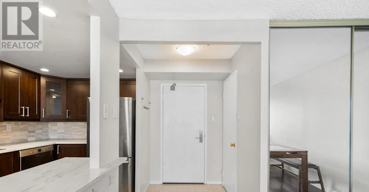 1409-25 Fairview Road W, Mississauga, ON, L5B 3Y8 - 2