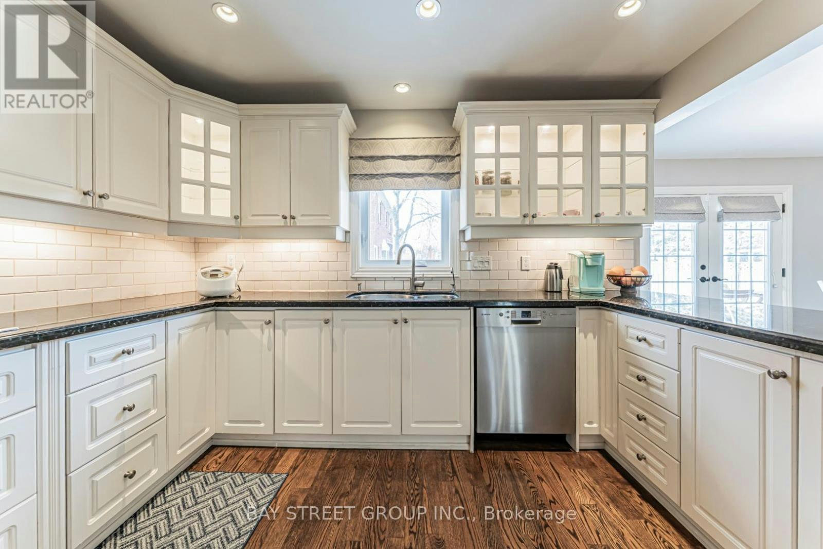 2191 Dunvegan Avenue, Oakville, ON, L6J 6P2 - 10