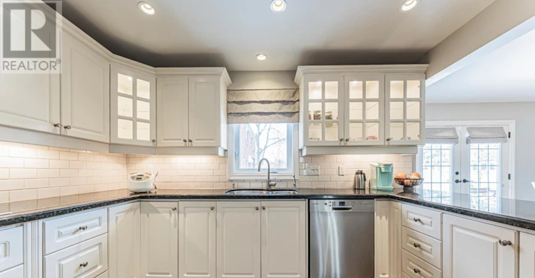 2191 Dunvegan Avenue, Oakville, ON, L6J 6P2 - 10