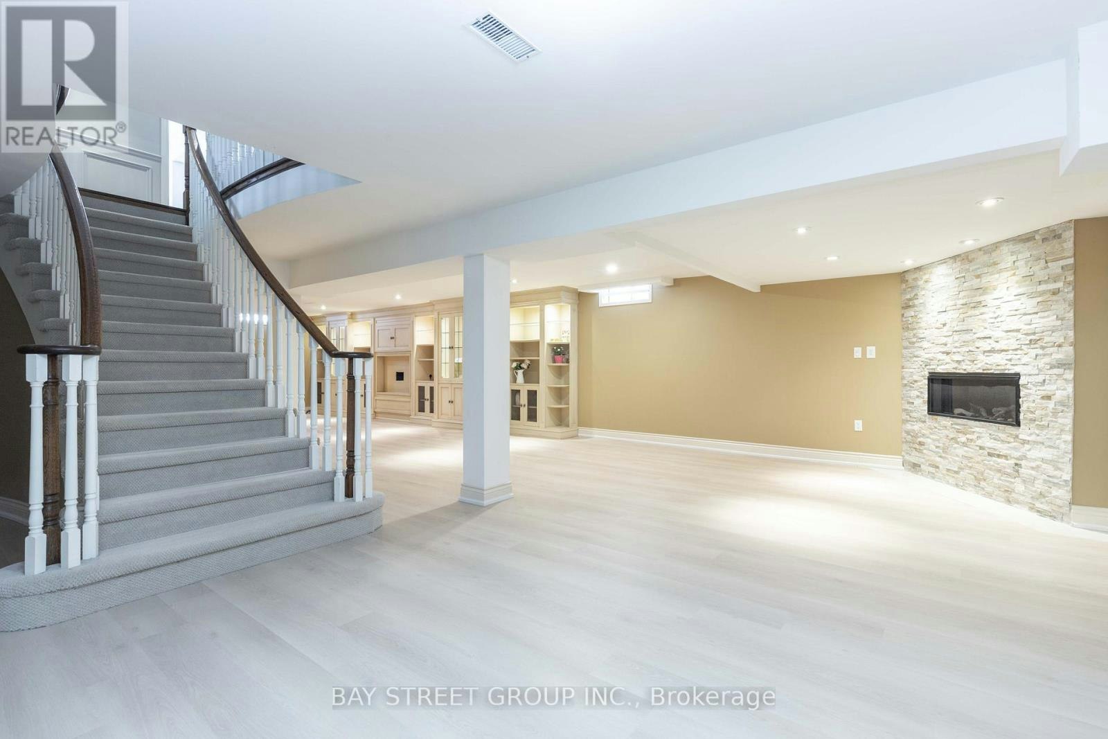 2191 Dunvegan Avenue, Oakville, ON, L6J 6P2 - 42