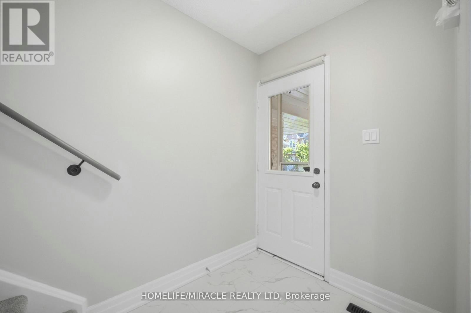 18-35 Ceremonial Drive, Mississauga, ON, L5R 3G6 - 7