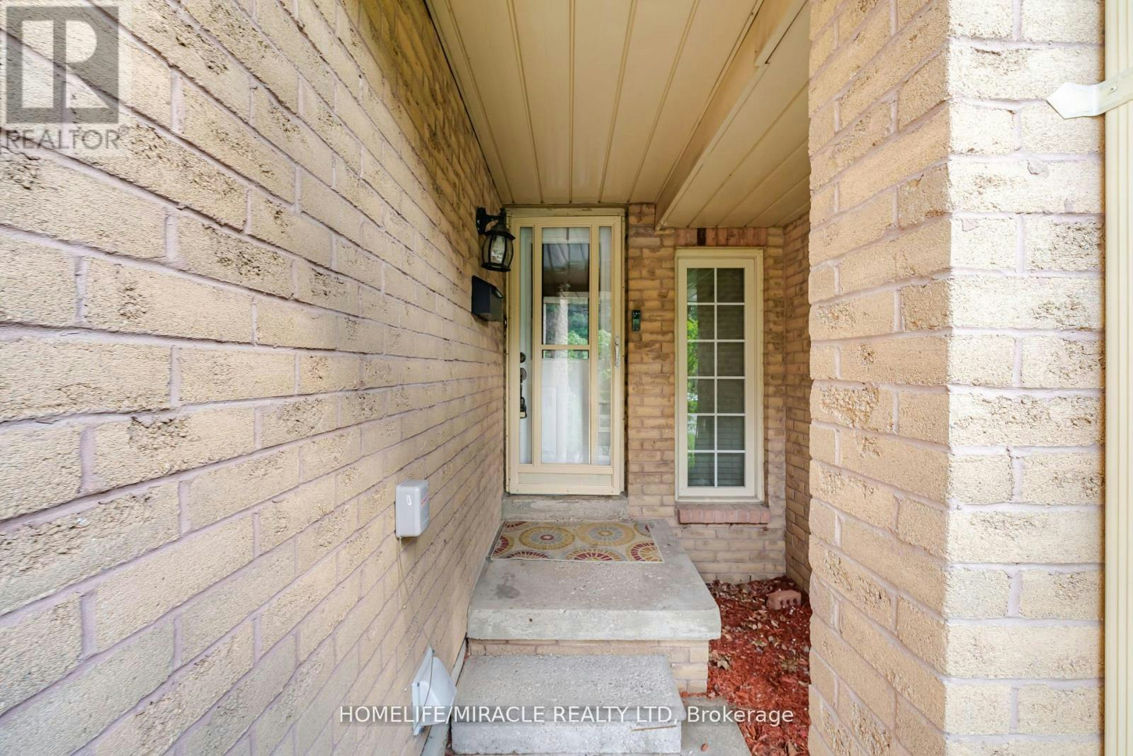18-35 Ceremonial Drive, Mississauga, ON, L5R 3G6 - 5