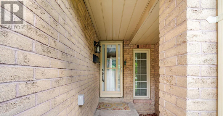 18-35 Ceremonial Drive, Mississauga, ON, L5R 3G6 - 5