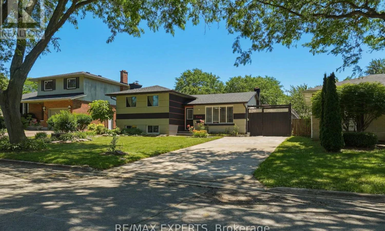 7142 Rosseau Place