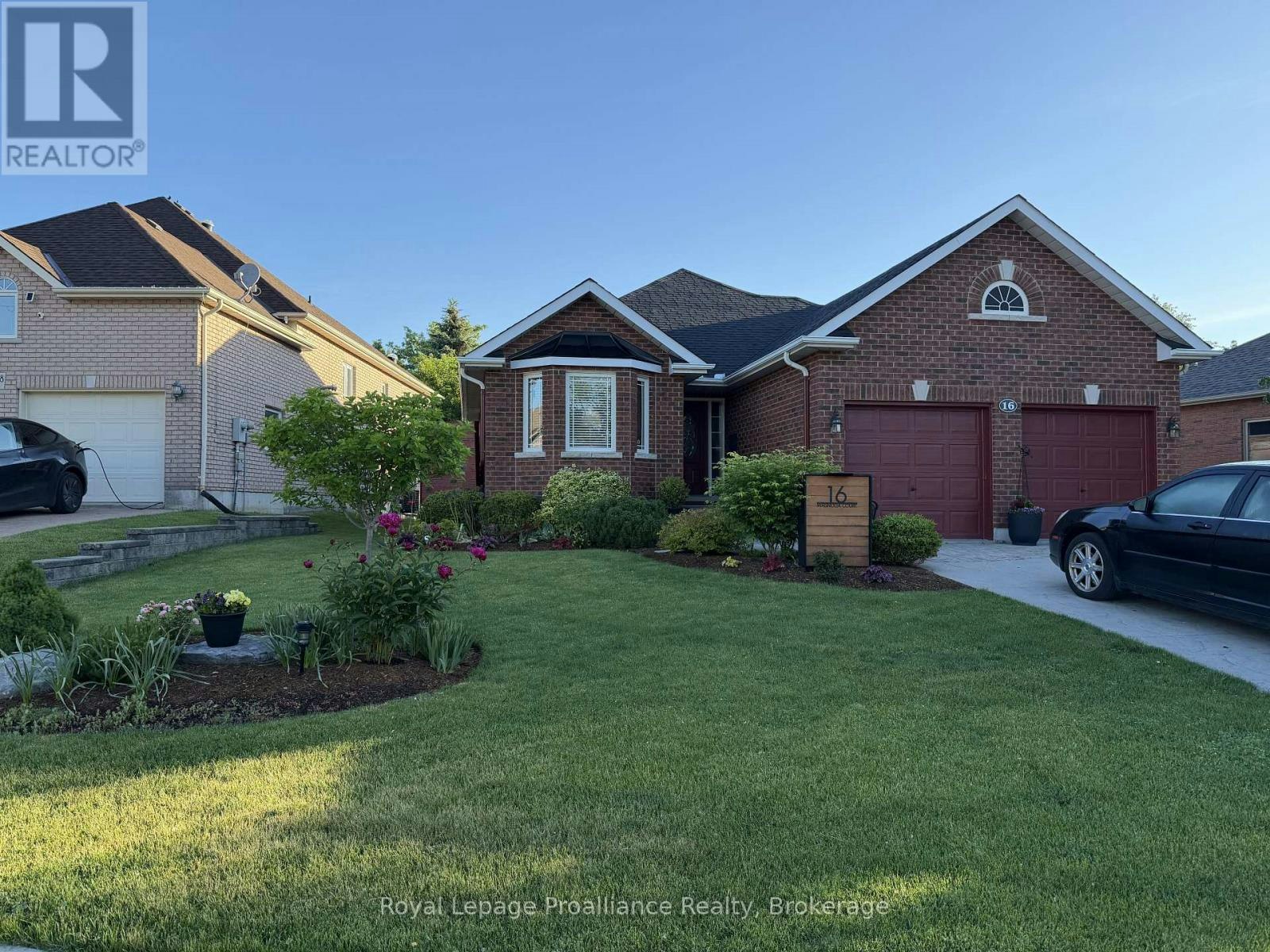 16 Magnolia Court, Belleville, ON, K8P 5M7