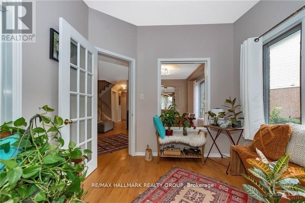17 Ravenscroft Court, Ottawa, ON, K2S 1R3 - 17