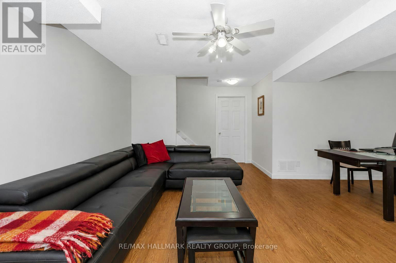 17 Ravenscroft Court, Ottawa, ON, K2S 1R3 - 10