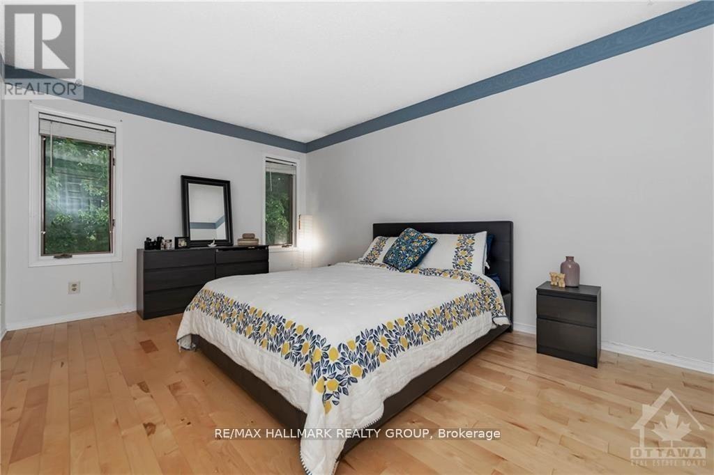 17 Ravenscroft Court, Ottawa, ON, K2S 1R3 - 19
