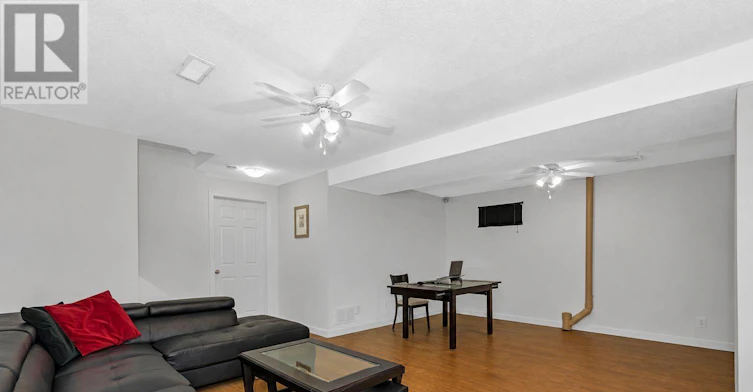 17 Ravenscroft Court, Ottawa, ON, K2S 1R3 - 8
