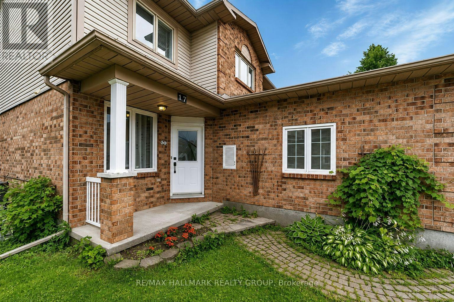 17 Ravenscroft Court, Ottawa, ON, K2S 1R3 - 4
