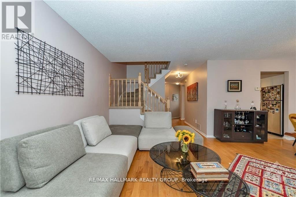 17 Ravenscroft Court, Ottawa, ON, K2S 1R3 - 9