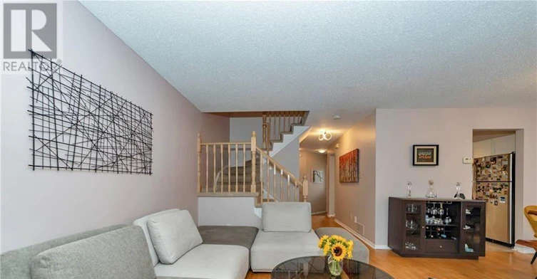 17 Ravenscroft Court, Ottawa, ON, K2S 1R3 - 9