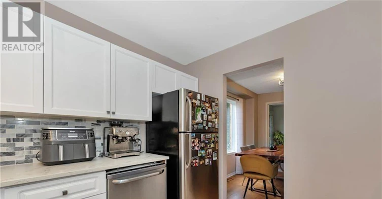17 Ravenscroft Court, Ottawa, ON, K2S 1R3