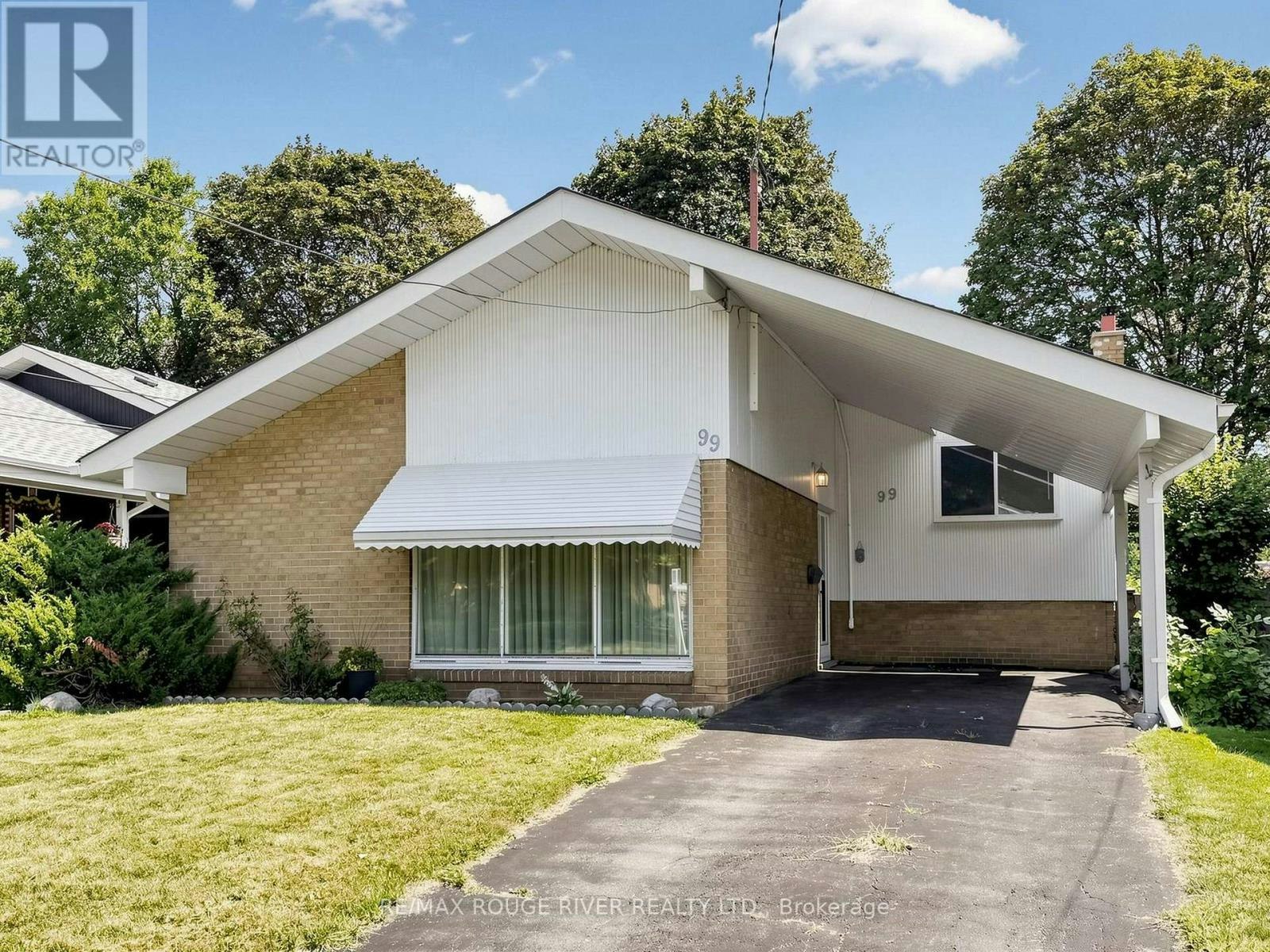 99 Oakley Boulevard, Toronto, ON, M1P 3P8
