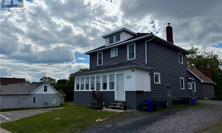 231 Whittaker & 408 Isabel