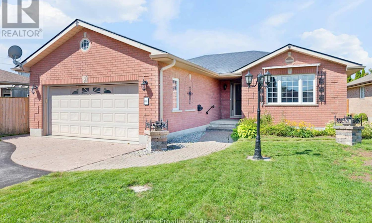 4 Wilmot Court