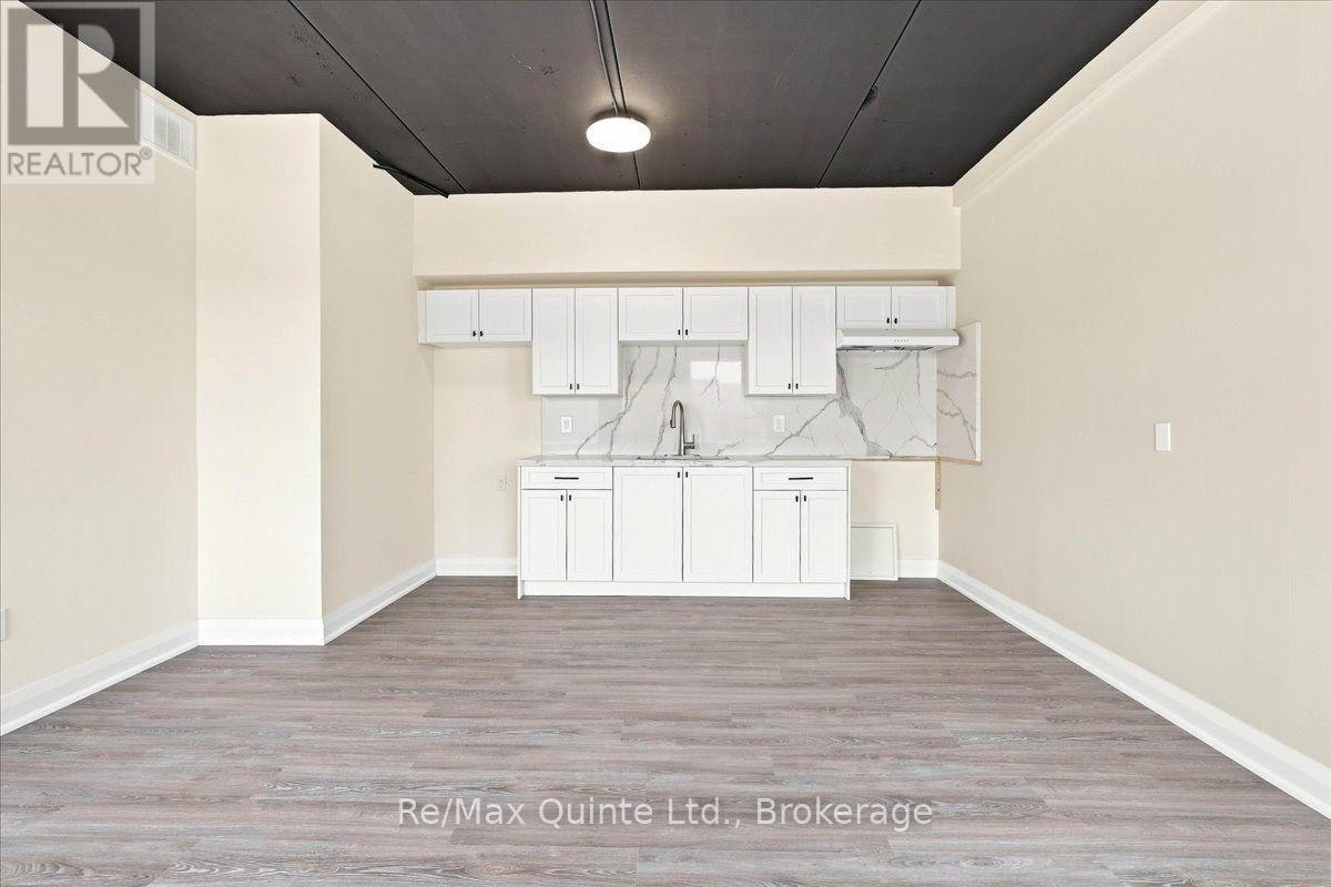 A-445 Centre Street, Greater Napanee, ON, K7R 3S4 - 5