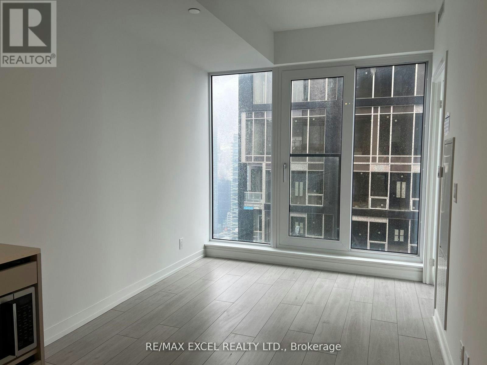 4910-55 Mercer Street, Toronto, ON, M5V 0W4 - 3