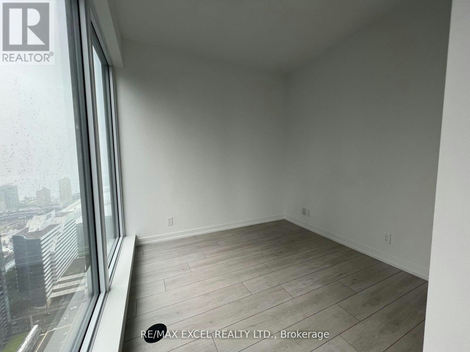 4910-55 Mercer Street, Toronto, ON, M5V 0W4 - 2