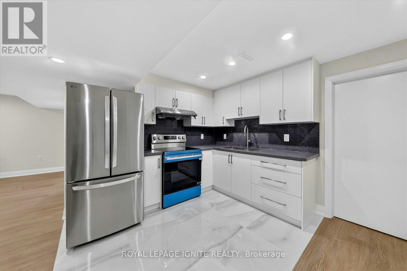 2404 Florentine Place, Pickering, ON, L1X 0H2 - 8