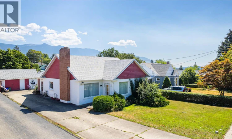 326 N 10th Avenue