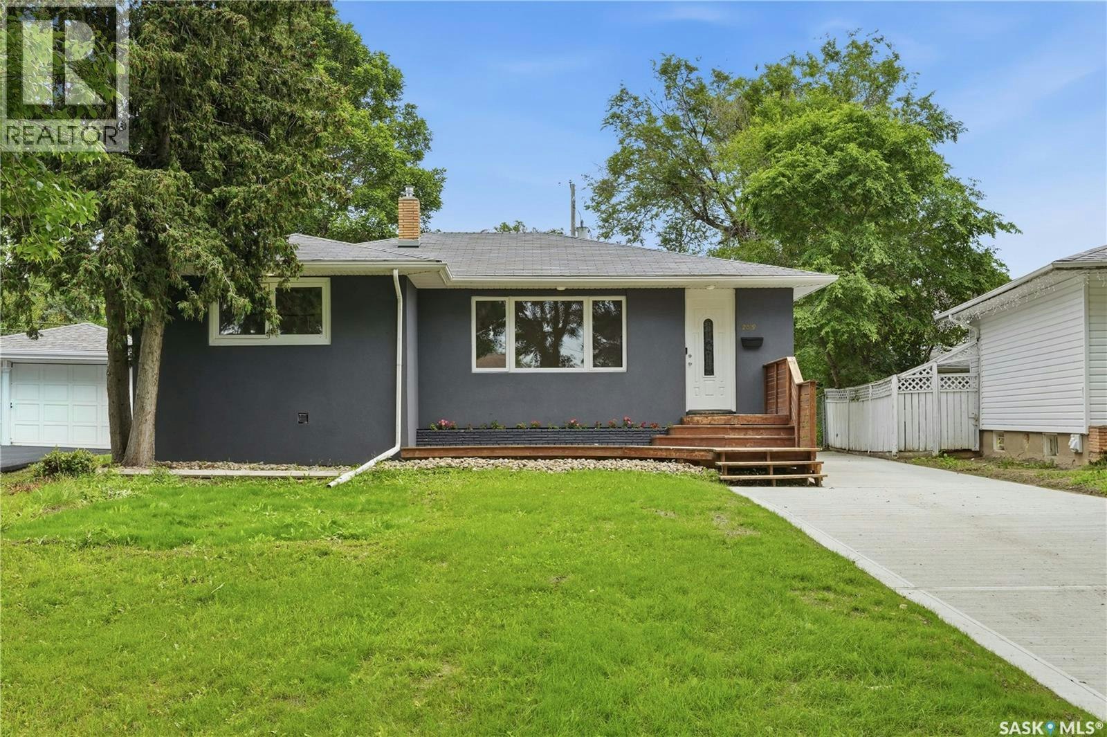 2819 Montreal Crescent, Regina, SK, S4P 2W6