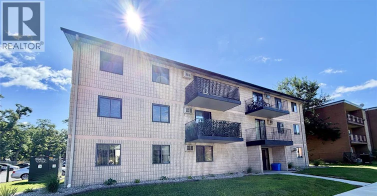 102-3355 Sandwich, Windsor, ON, N9C 1B2