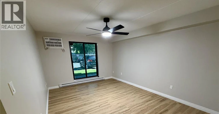 102-3355 Sandwich, Windsor, ON, N9C 1B2 - 5