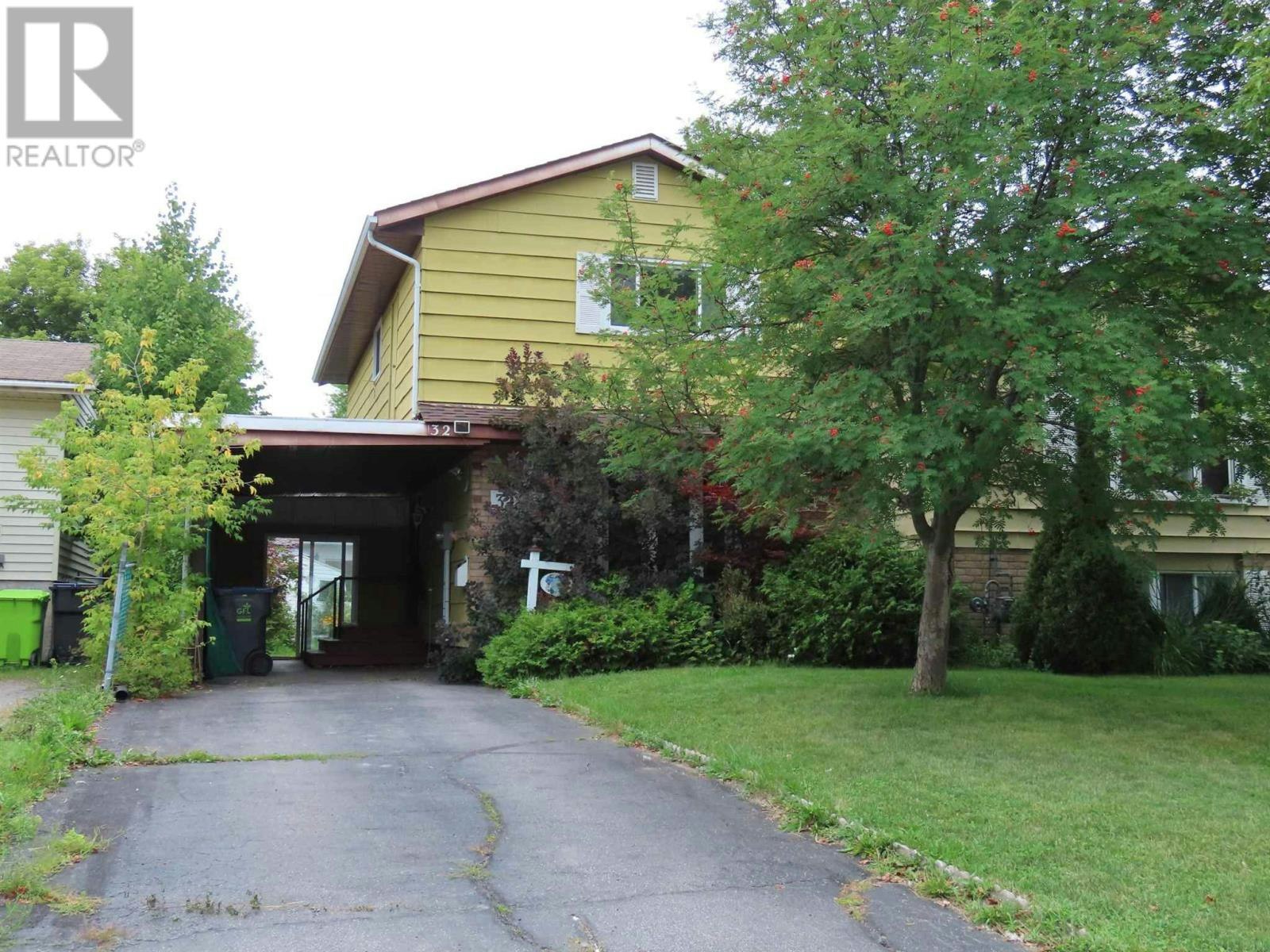 32 Breton Road, Sault Ste. Marie, ON, P6B 5W6