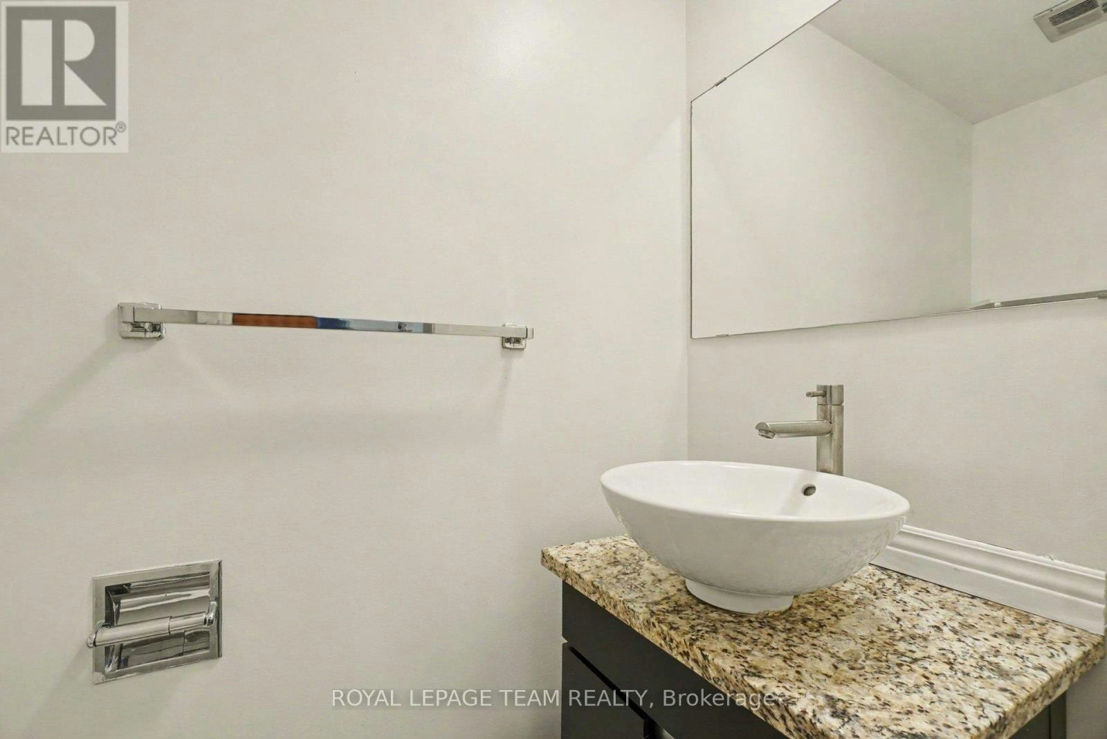 14-290 Cathcart Street, Ottawa, ON, K1N 5C4 - 2