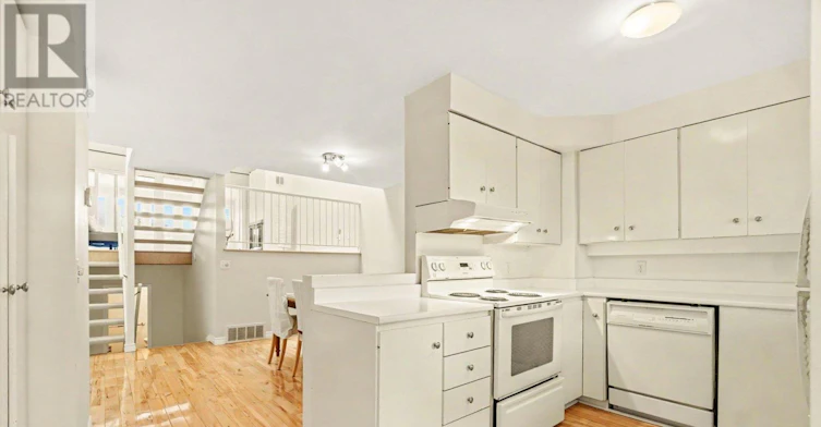 14-290 Cathcart Street, Ottawa, ON, K1N 5C4 - 5