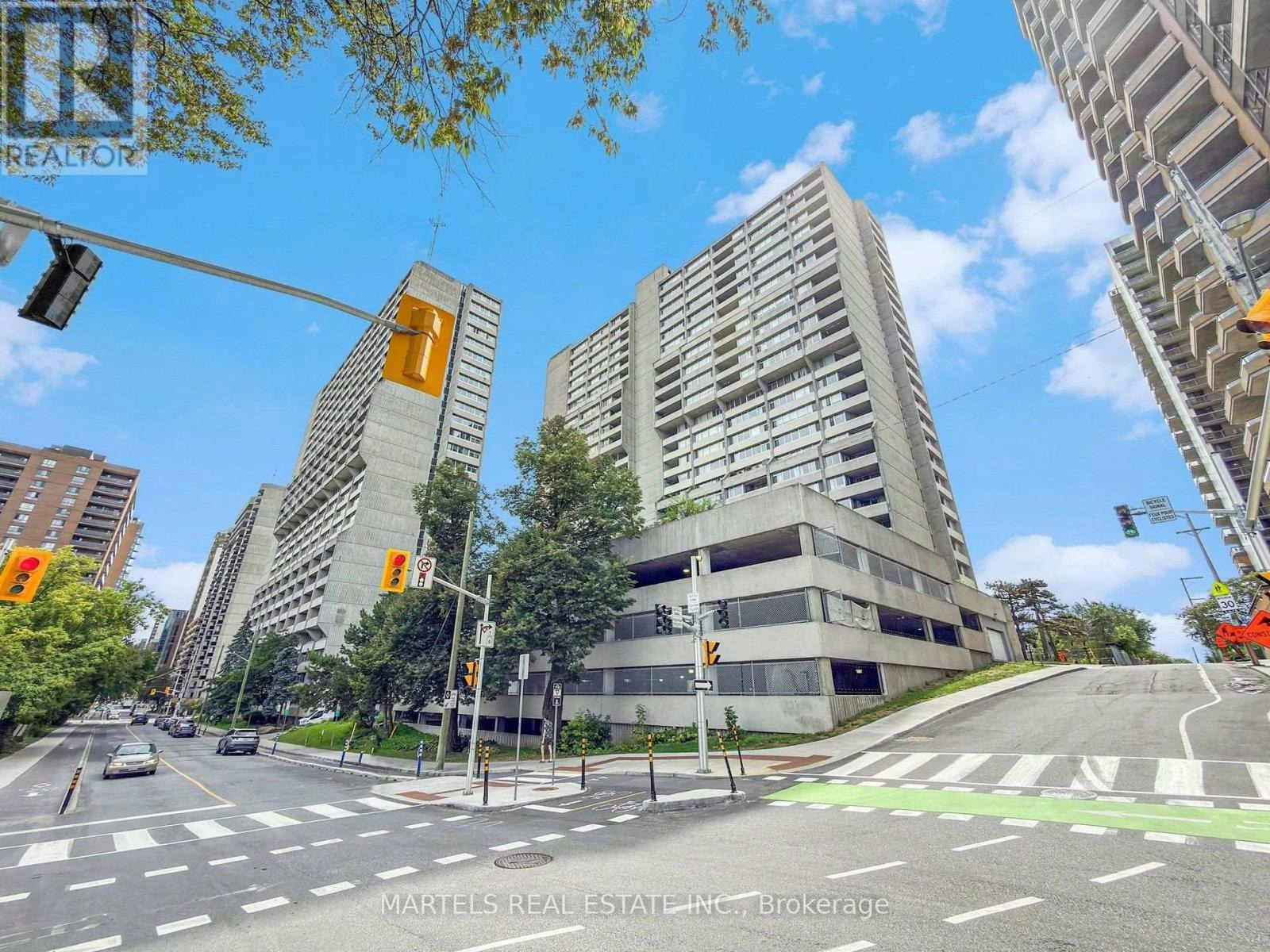 904-530 Laurier Avenue W, Ottawa, ON, K1R 7T1