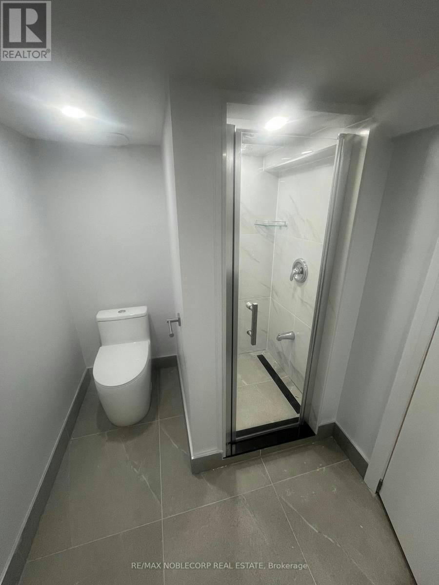 20 Payzac Avenue, Toronto, ON, M1E 2W7 - 9