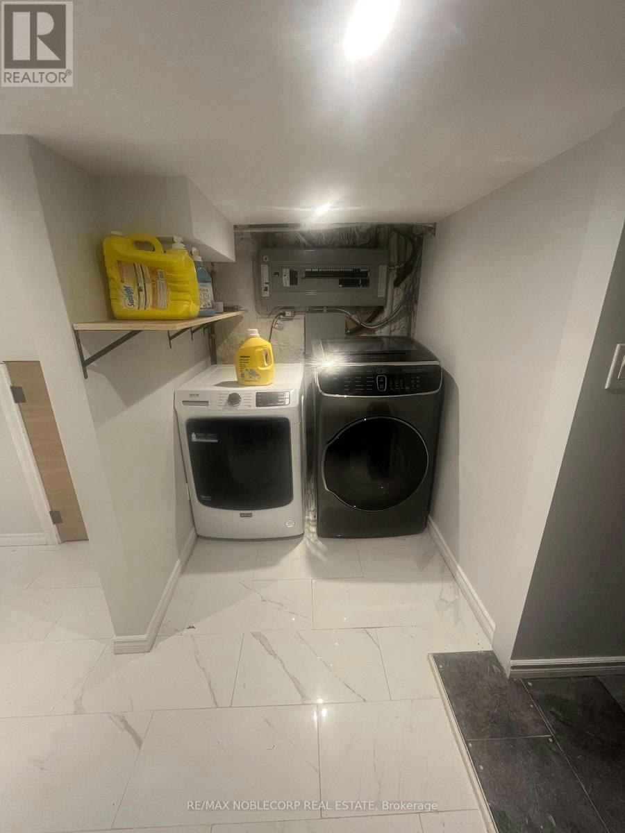 20 Payzac Avenue, Toronto, ON, M1E 2W7 - 8