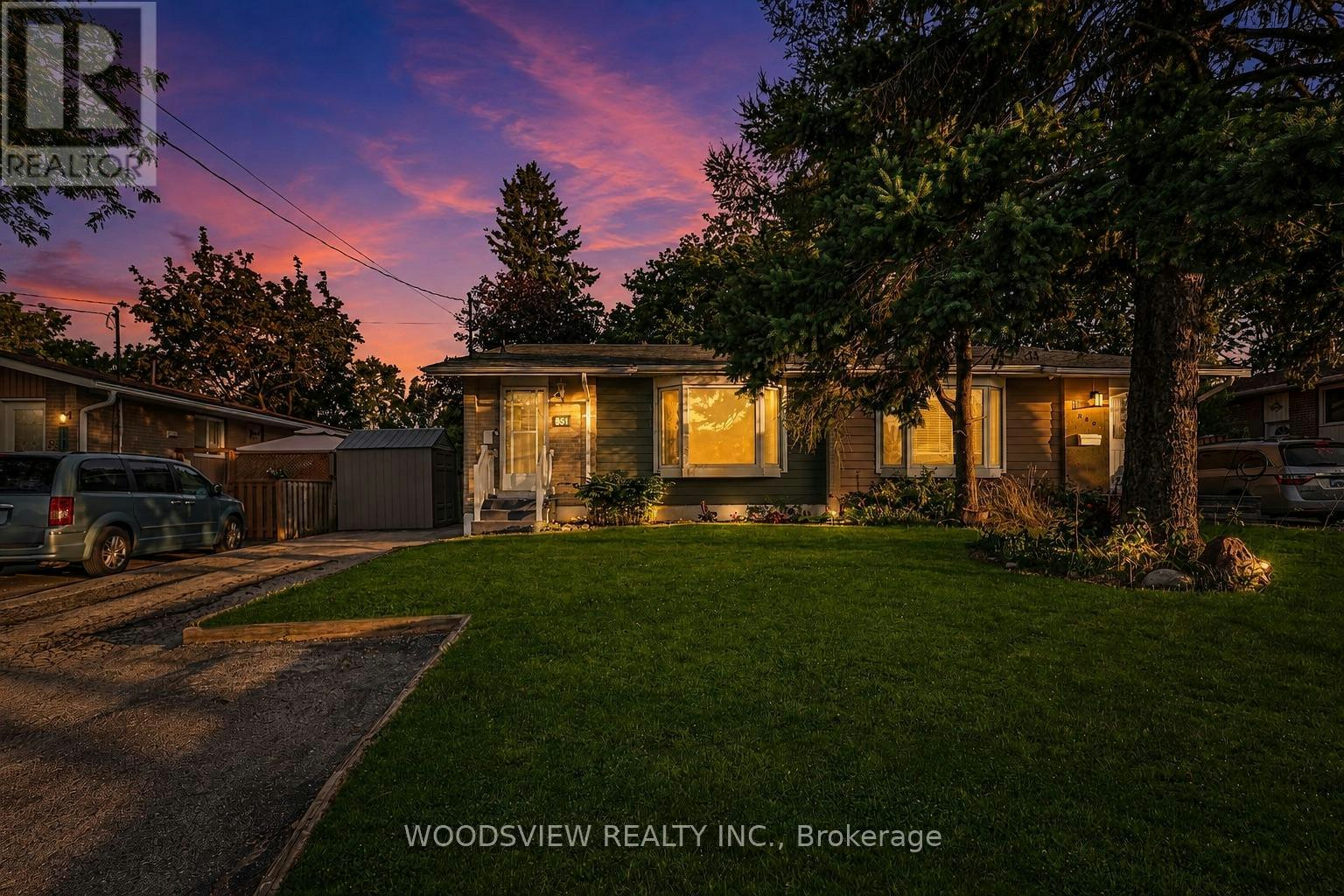 851 Moretta Avenue, Pickering, ON, L1W 2K1