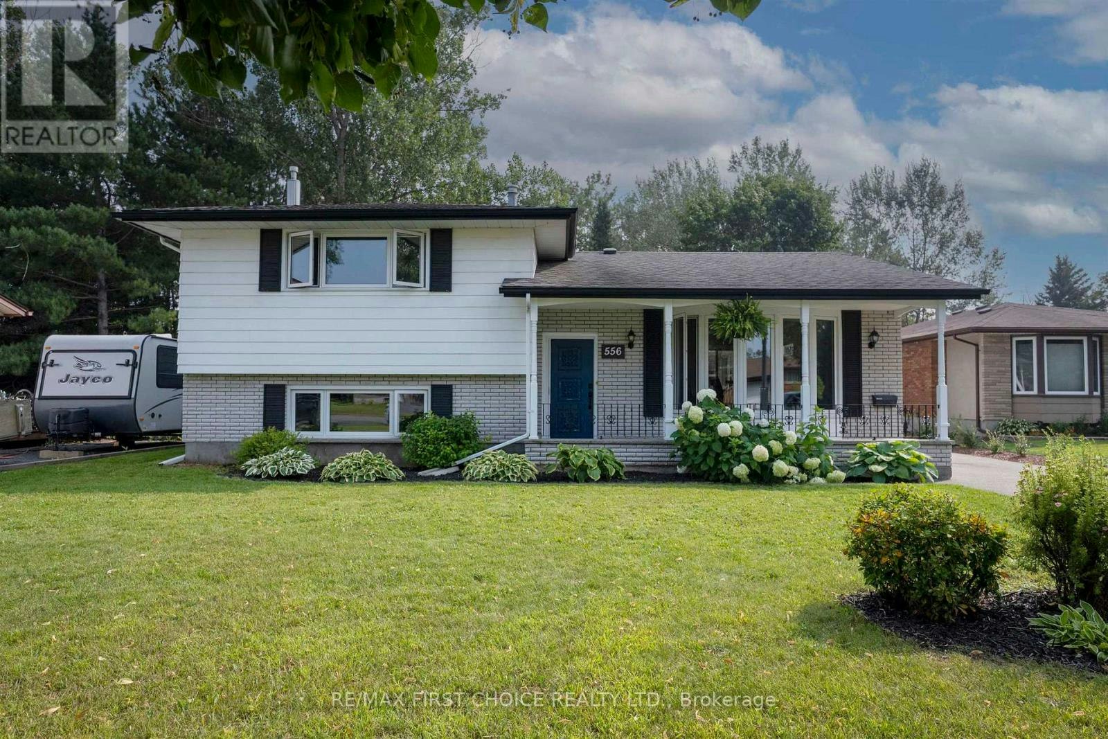 556 Laurentian Drive, Thunder Bay, ON, P7C 5J8