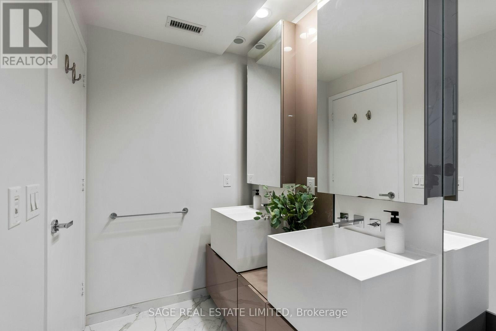 510-1 Bloor Street E, Toronto, ON, M4W 1A9 - 28