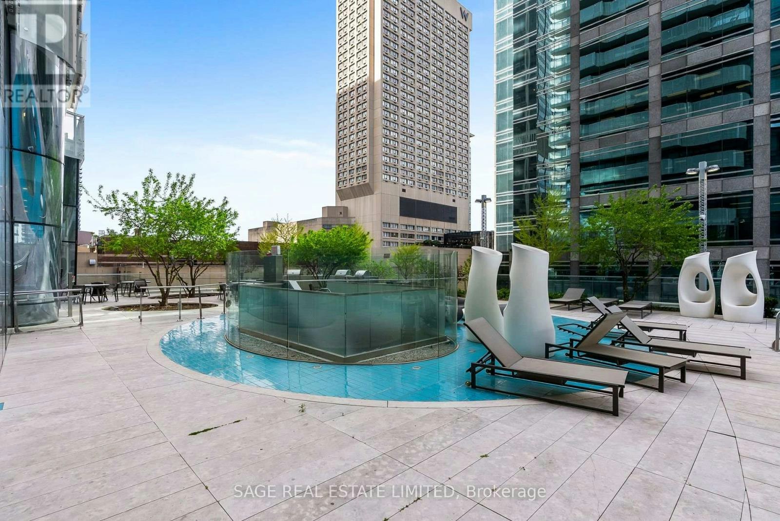 510-1 Bloor Street E, Toronto, ON, M4W 1A9 - 39