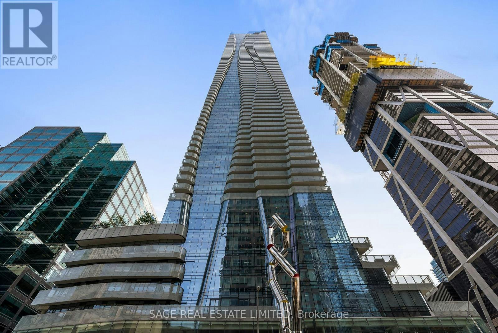 510-1 Bloor Street E, Toronto, ON, M4W 1A9
