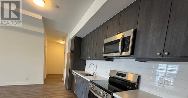 101-51 Clarington Boulevard, Clarington, ON, L1C 7J8 - 6