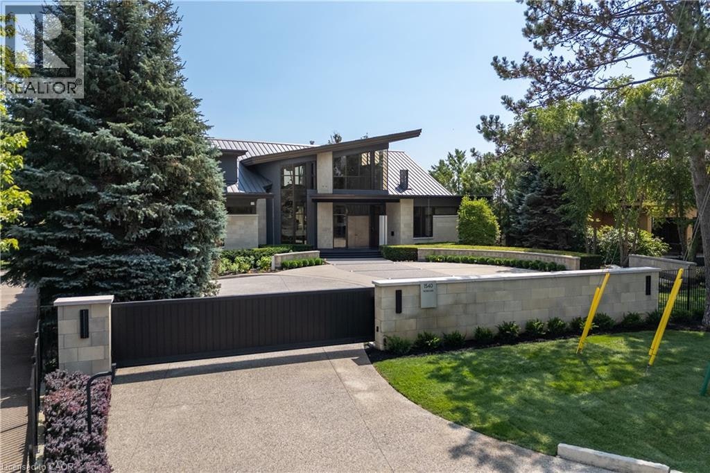 1540 Watersedge Road, Mississauga, ON, L5J 1A4