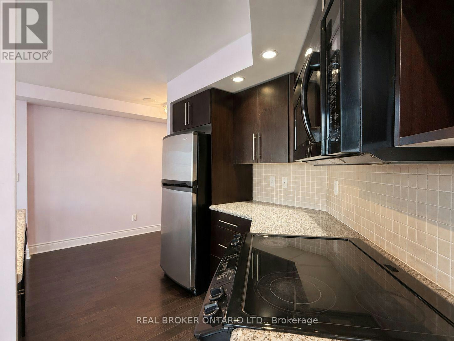 971-23 Cox Boulevard, Markham, ON, L3R 7Z9 - 13