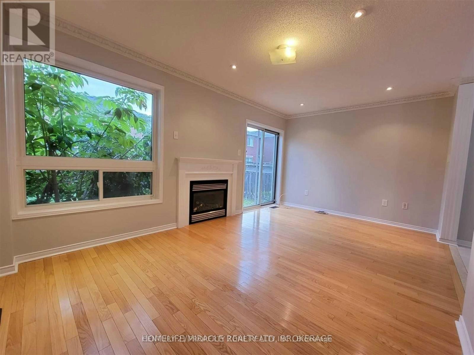 8 Galtee Road, Brampton, ON, L6X 0J8 - 2