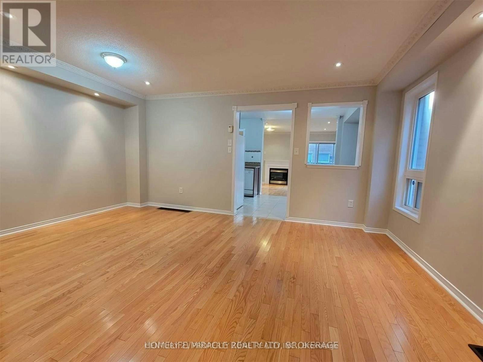 8 Galtee Road, Brampton, ON, L6X 0J8 - 7