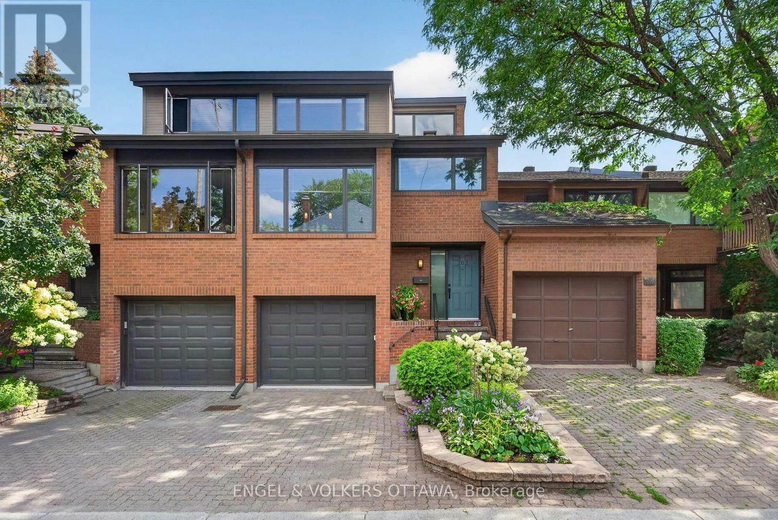 202 Holmwood Avenue, Ottawa, ON, K1S 2P7