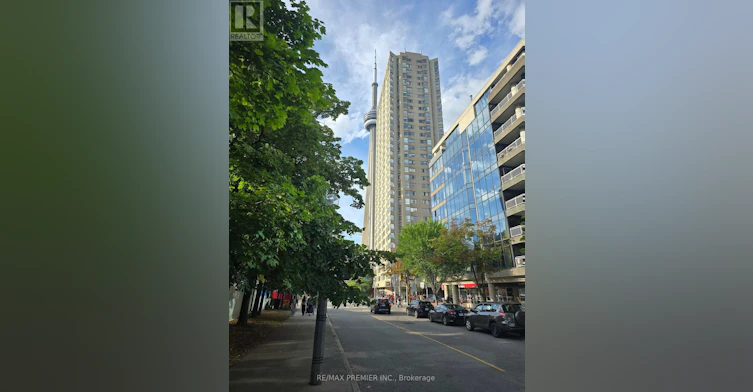 1003-270 Queens Quay W, Toronto, ON, M5J 2N4 - 4